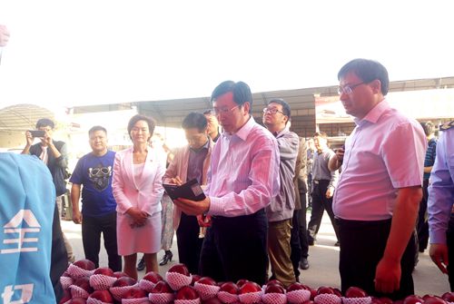 河南省召開食用農(nóng)產(chǎn)品批發(fā)市場食品安全主體責任專項治理現(xiàn)場會