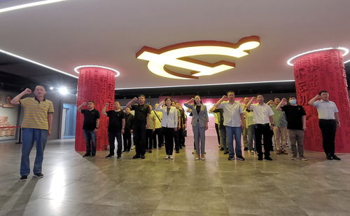 市發改委開展“傳承紅色基因 汲取奮進力量”主題黨日活動——組織全體黨員干部參觀曲靖紅色文化展覽館